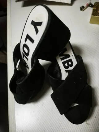 Sandalias Bimba y Lola Negras