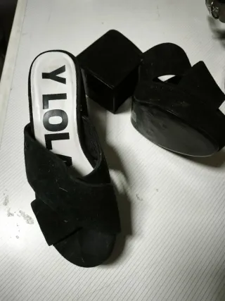 Sandalias Bimba y Lola Negras