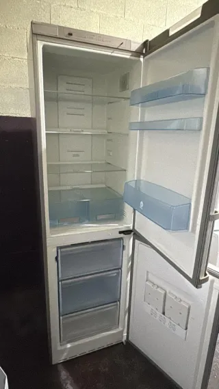 Frigorífico Balay plateado