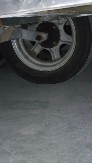 Eje y Ruedas para Remolque Náutico