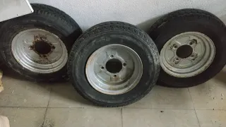 Eje y Ruedas para Remolque Náutico