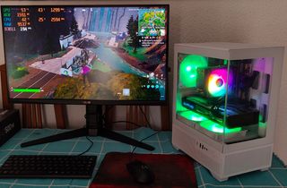 PC Gaming Xeon RX570 32GB ARGB Blanco W11 PC-221