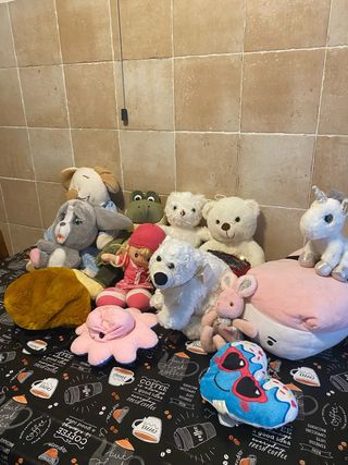 Lotto peluche: elefante, orso, unicorno, ecc.
