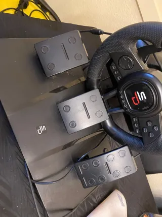 Volante Speedlink con pedales