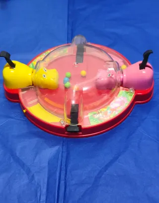 Juego tragabolas. 2 jugadores. Mayores 4 años