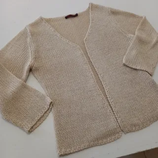 Chaquetilla beige punto