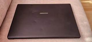 Portátil Medion E4251