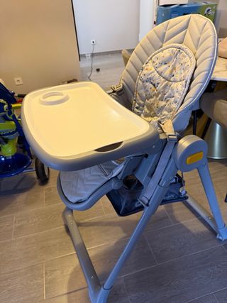 Trona de bebé gris acolchada