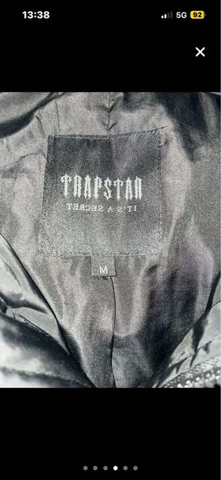 Chaqueta Trapstar Negra con Detalles Naranja