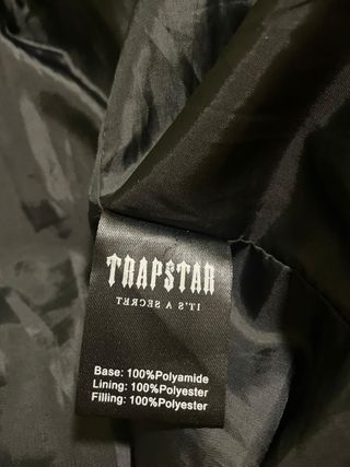 Chaqueta Trapstar Negra con Detalles Naranja