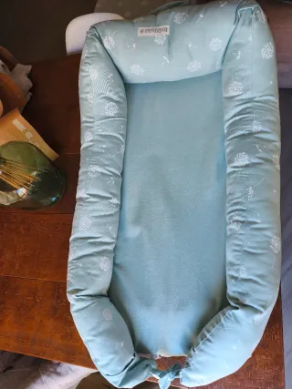 Nido reductor cuna bebé marca mimuselina.