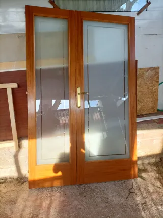 Puerta de paso con cristal