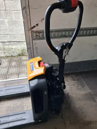 Transpaleta Eléctrica Grupo Mainsa