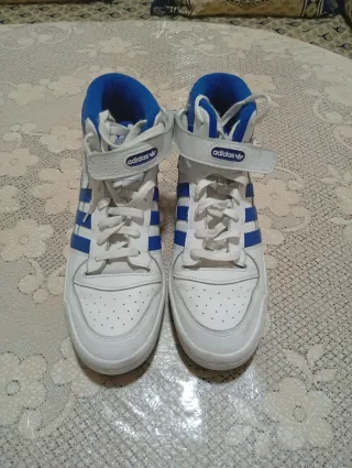 Zapatillas Adidas Altas Blancas y Azules