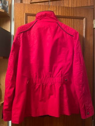 Chaqueta de mujer roja
