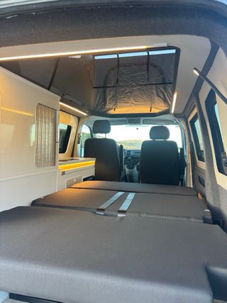 VW California. 88 km.4 plazas viajar y dormir