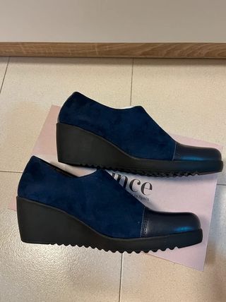 Zapatos cuña Lince azul y negro