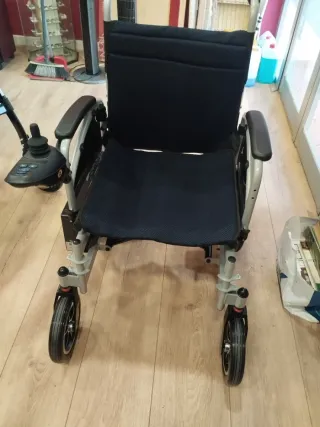 Silla de ruedas eléctrica (sin estrenar)