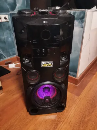 Altavoz LG XBOOM 500W