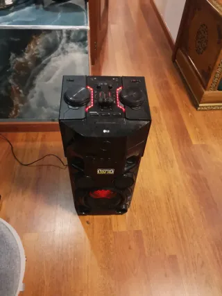 Altavoz LG XBOOM 500W