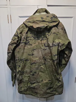 Traje de intemperie militar