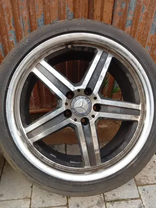 Llantas Mercedes