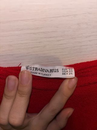 Body rojo Stradivarius drapeado fiesta