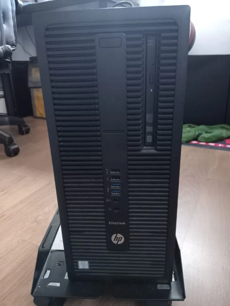 Torre HP EliteDesk Negra