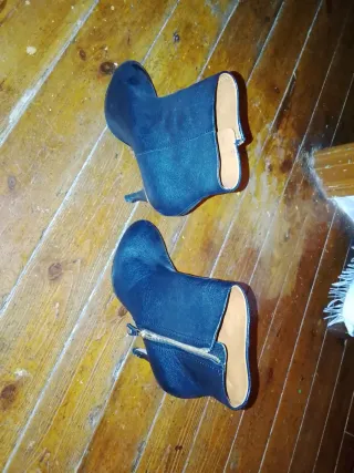 Botines de tacón negros para mujer