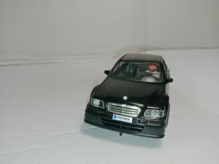 Scalextric Mercedes Clase C Negro pintado aerógraf