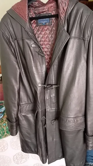 Trenca de piel hombre negra