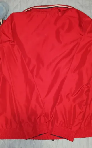 Parka reversível azul e vermelha Mayoral 8/9 anos