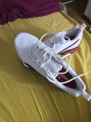 Zapatillas deportivas Puma blancas