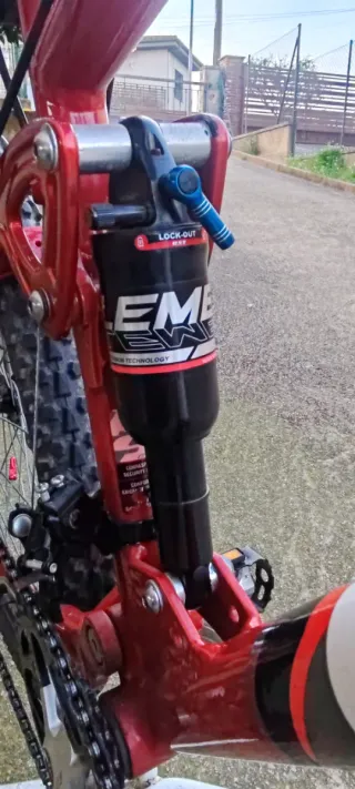 Bicicleta Montaña Vortex Roja y Blanca