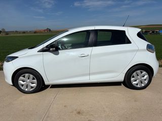 SOLO 28.000 KM • RENAULT ZOE • BAT PROPIA • AUT 30
