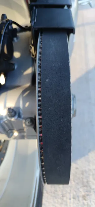 BMW F 800 GT Negra y Rosa