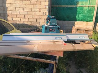 Sierra circular Makita con reglas