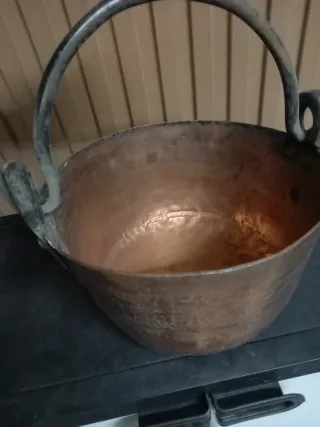 Caldera de cobre. Antigua.