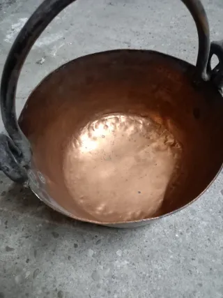 Caldera de cobre. Antigua.