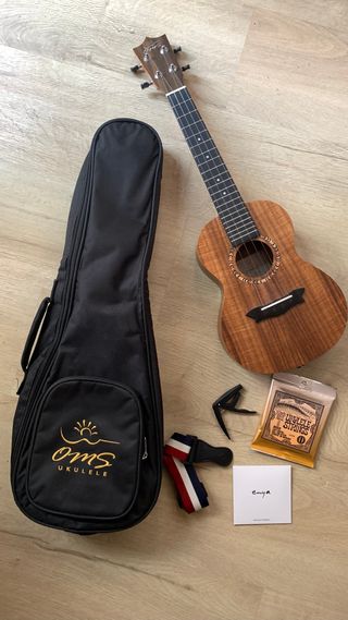 Ukelele Soprano OMS MUS-04 con funda