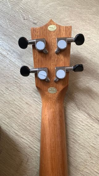 Ukelele Soprano OMS MUS-04 con funda
