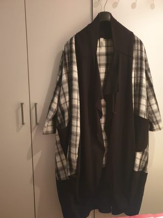 Abrigo cuadros blanco y negro Made in Italy
