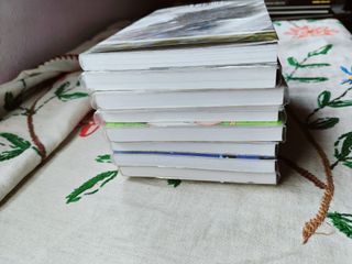 La Tierra de las Gemas. Tomos 1 a 7 y 12. ECC.