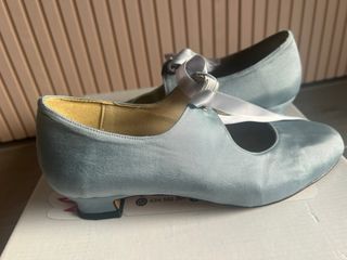 Zapatos fallera azul forrados 36,5