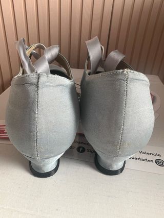 Zapatos fallera azul forrados 36,5