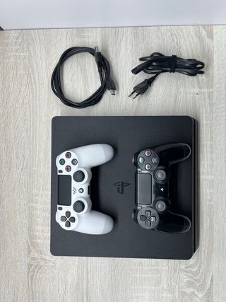 PS4 Slim 1TB + 9 Juegos + 2 Mandos
