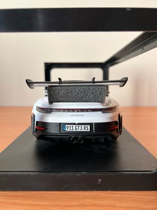 Porsche 911 GT3 RS 1:18