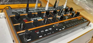 Sintetizzatore Behringer Grind