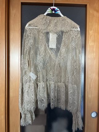 Blusa Zara encaje edición limitada TallaXL