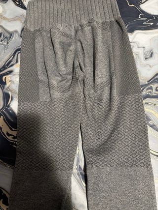 Pantalón push up gris